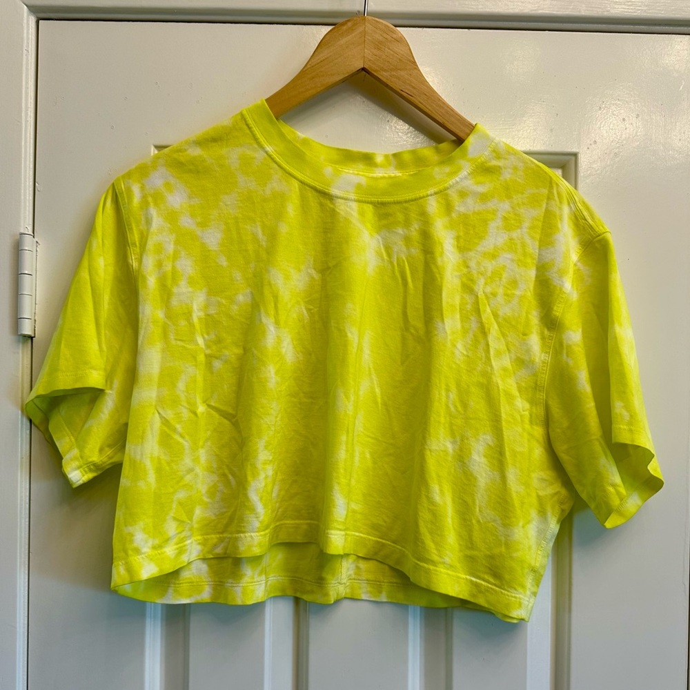 Lululemon cropped t-shirt bright yellow/green